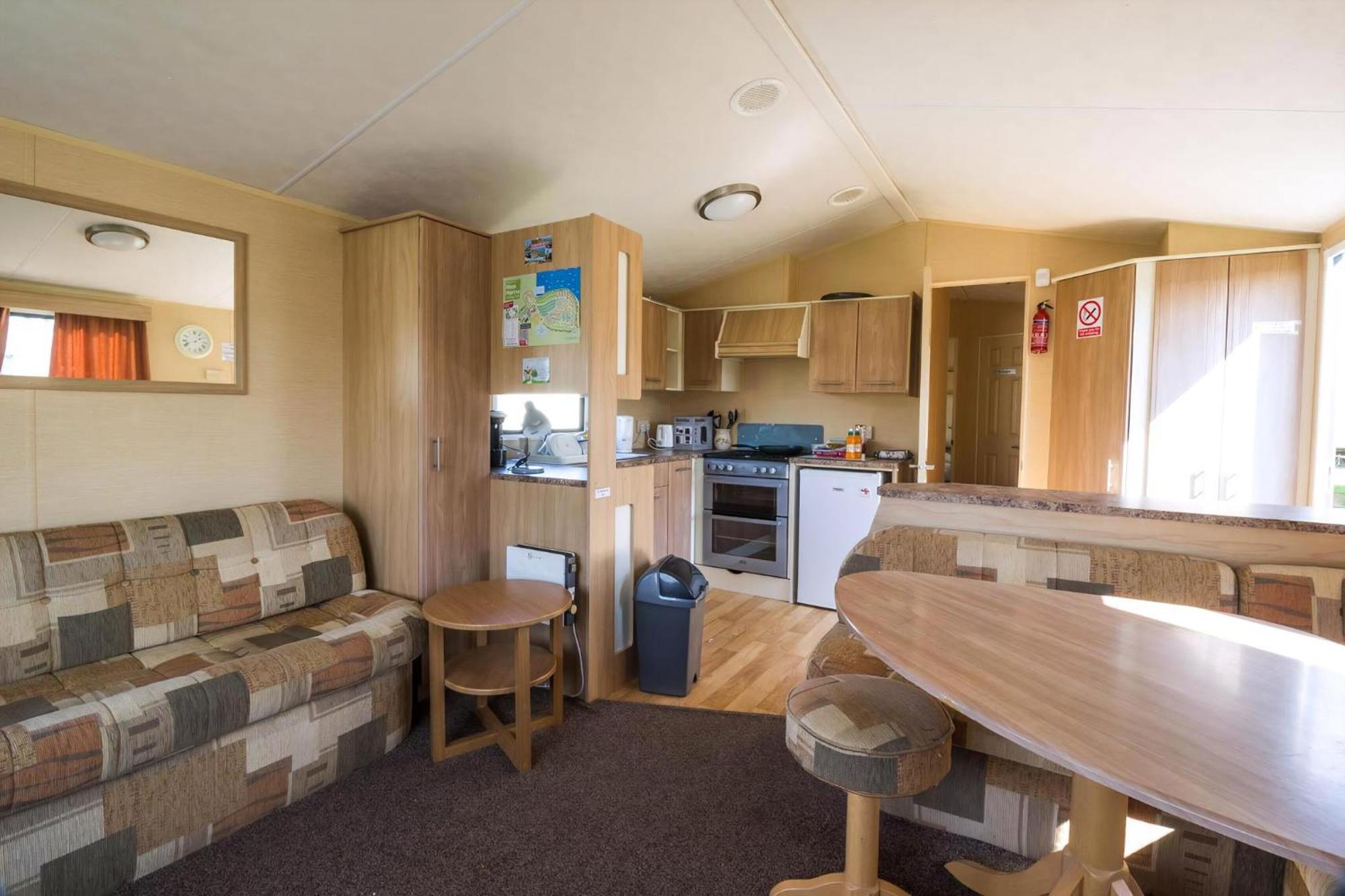 Lovely 6 Berth Caravan At Naze Marine Holiday Park In Essex Ref 17275C Walton-on-the-Naze Exterior photo